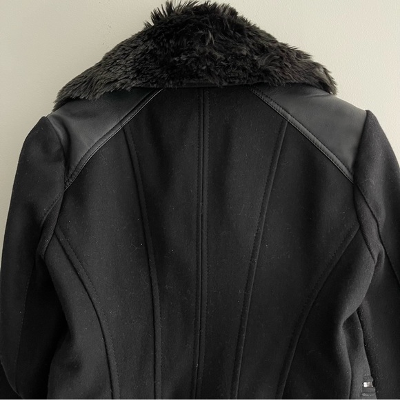 BCBGMaxAzria Women’s Black Faux Fur Trim Jacket - Picture 6 of 8